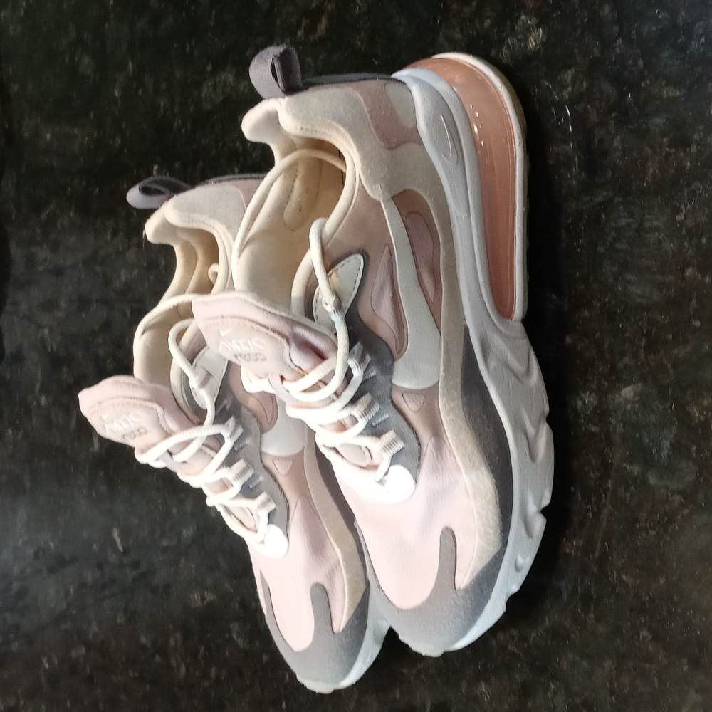 Nike Air Max 270 React plum Chalk size 6.5